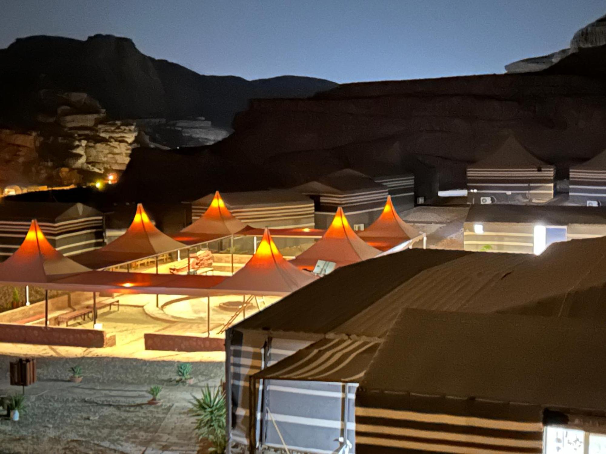 Desert Island Camp Wadi Rum Zewnętrze zdjęcie