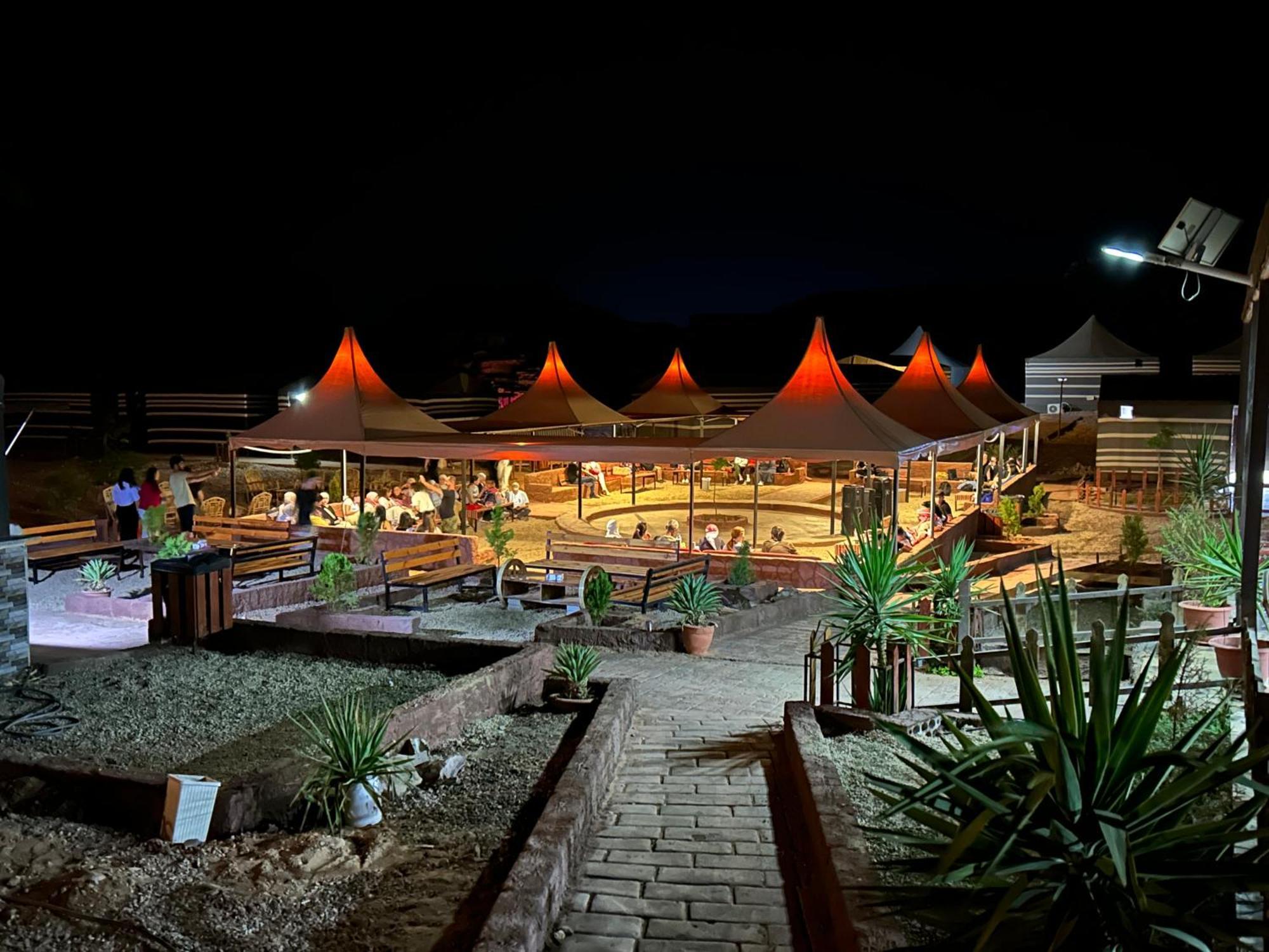 Desert Island Camp Wadi Rum Zewnętrze zdjęcie
